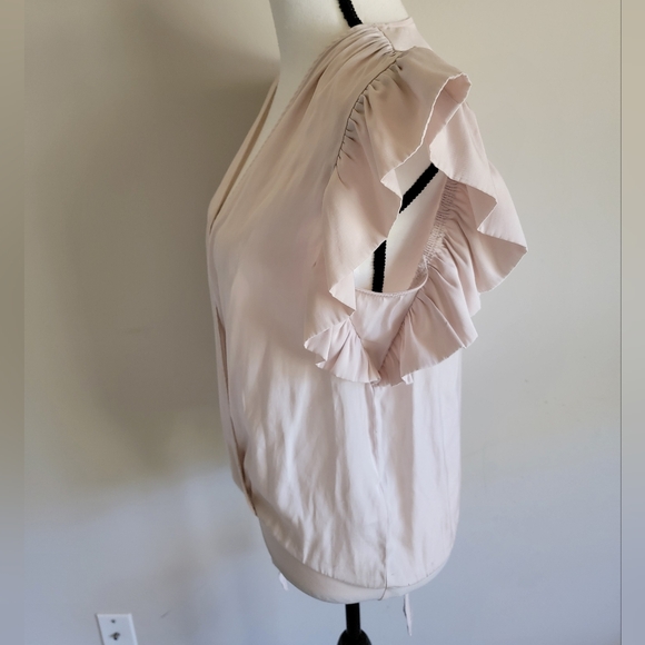 Express Cream Ruffle Sleeve Bodysuit - Picture 4 of 7